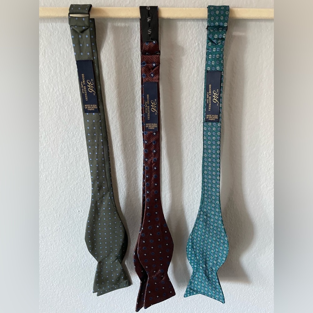 VGUC Brooks brothers bow ties
